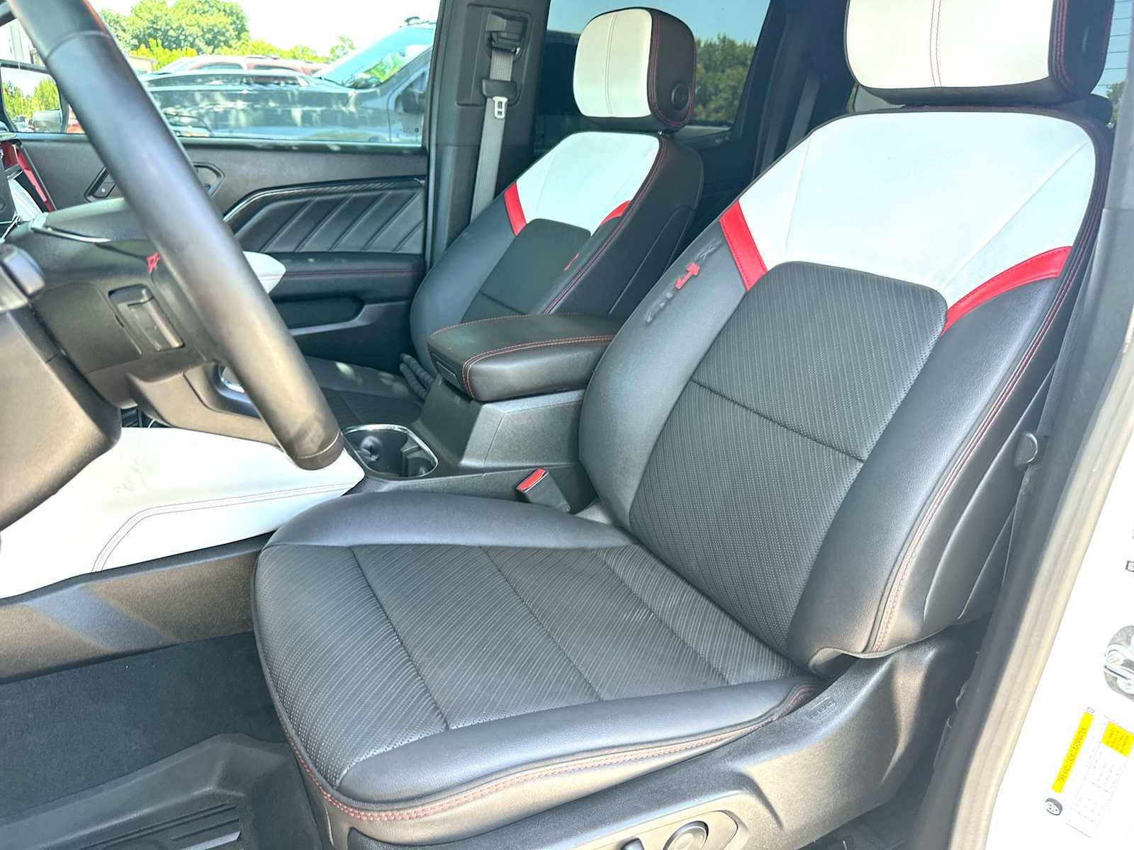 Used 2024 GMC Canyon AT4X AWD/4WD image 17