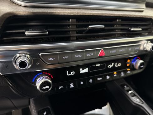 Used 2022 Kia Telluride EX w/ EX Premium Package FWD image 9