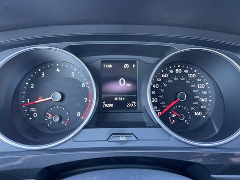 Used 2018 Volkswagen Tiguan SE w/ Panoramic Sunroof Package image 11