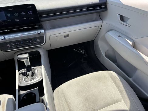 Used 2024 Hyundai Kona SEL FWD image 14