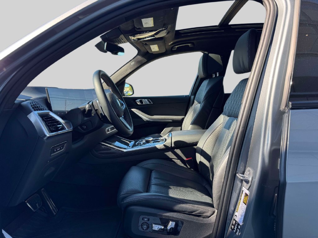 Certified 2024 BMW X7 M60i w/ Climate Comfort Package AWD/4WD image 18