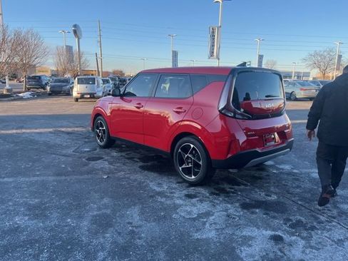 Used 2023 Kia Soul EX image 12