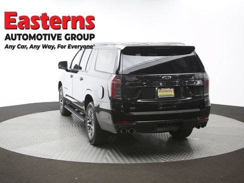 Used 2025 Chevrolet Suburban Z71 AWD/4WD image 40