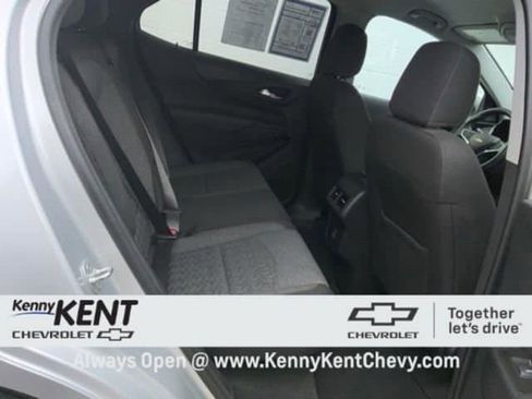 Used 2025 Jeep Wrangler Unlimited Sport AWD/4WD image 19