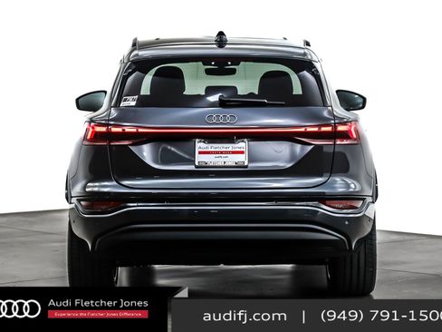 Used 2025 Audi Q6 e-tron Premium w/ Convenience Package image 4