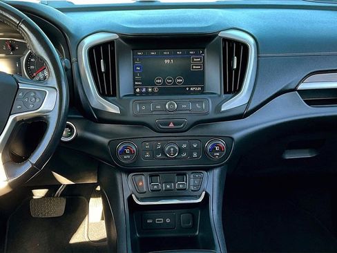 Used 2021 GMC Terrain SLE w/ Driver Convenience Package image 6