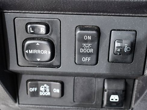 Used 2014 Toyota Tundra SR5 w/ TRD Off Road Package image 30