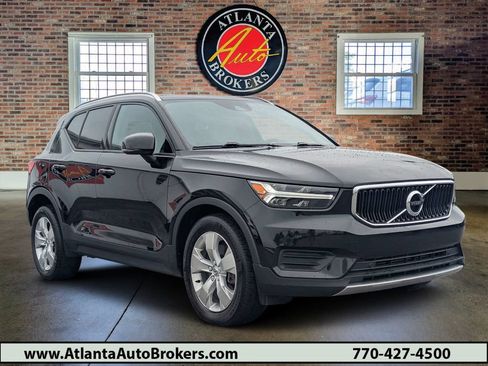 Used 2020 Volvo XC40 T4 Momentum w/ Protection Package Premier FWD image 1