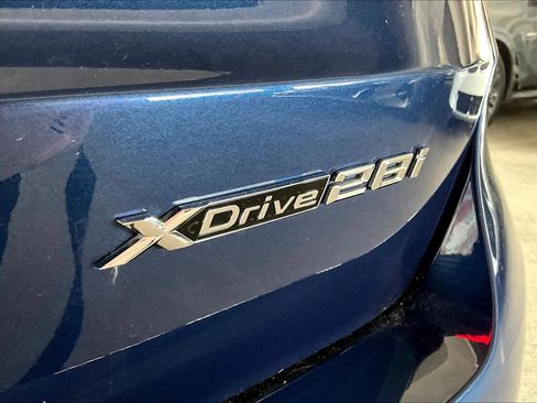 Used 2025 BMW X1 xDrive28i image 9