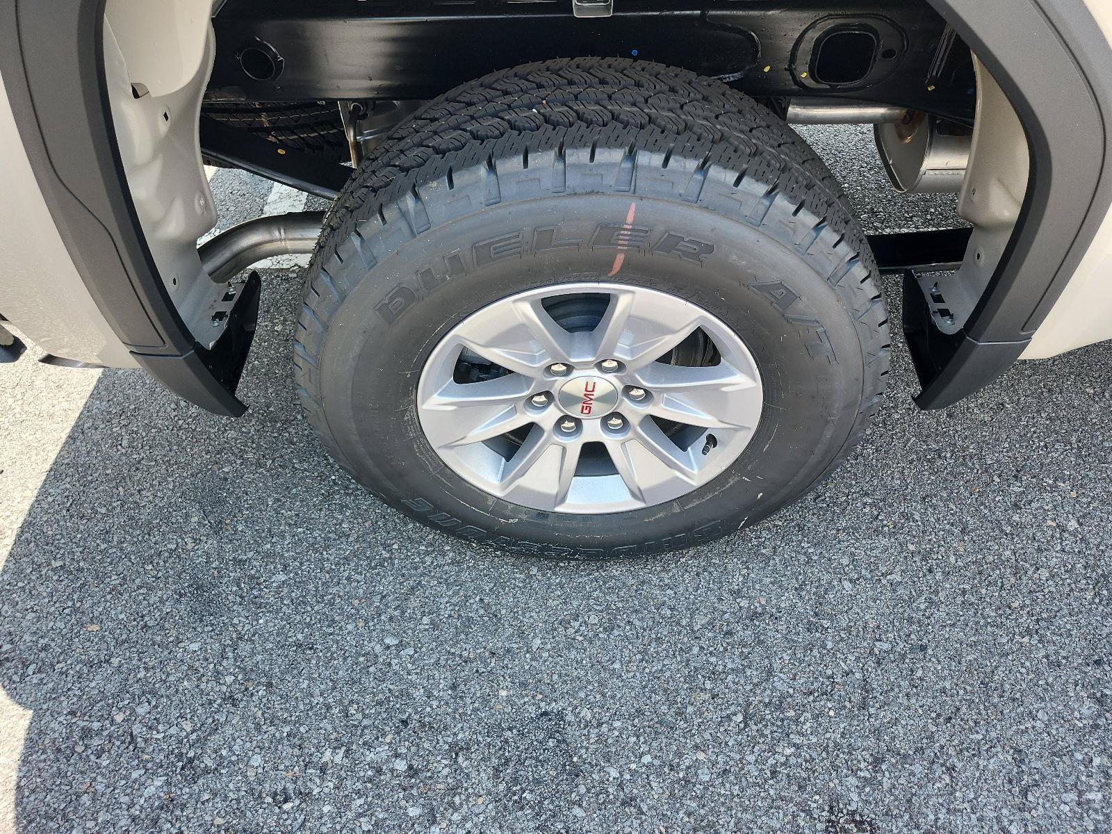 New 2026 GMC Sierra 1500 SLE AWD/4WD image 6