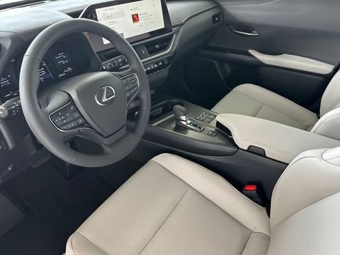 New 2026 Lexus UX 300h FWD image 8