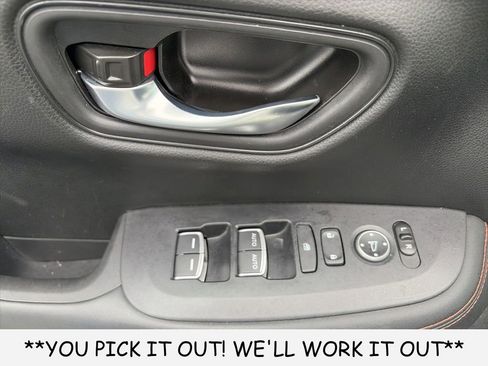 Used 2023 Honda HR-V Sport image 11