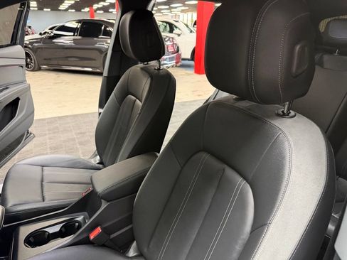 Used 2023 Audi Q4 e-tron Premium Plus RWD image 33