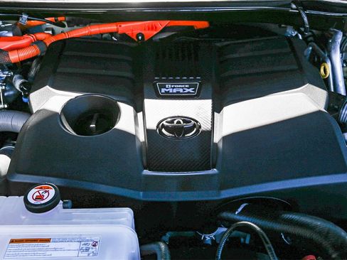 Used 2025 Toyota Sequoia Platinum image 26