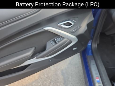 Used 2020 Chevrolet Camaro SS RWD image 11