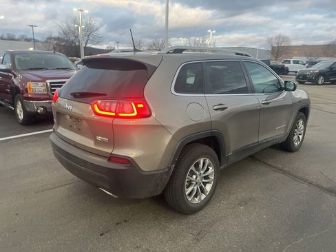 Used 2021 Jeep Cherokee Latitude Lux w/ Comfort/Convenience Group image 6