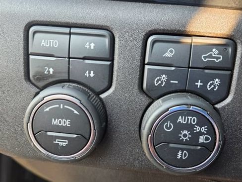 Used 2024 Chevrolet Silverado 2500 LTZ w/ LTZ Plus Package AWD/4WD image 8