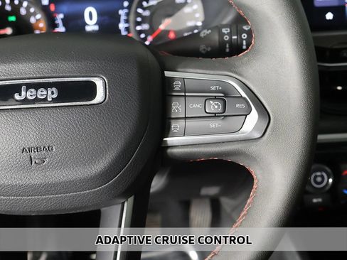Used 2024 Jeep Compass Trailhawk AWD/4WD image 3