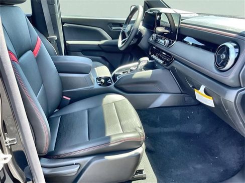 New 2025 Chevrolet Colorado Z71 w/ Midnight Edition image 17