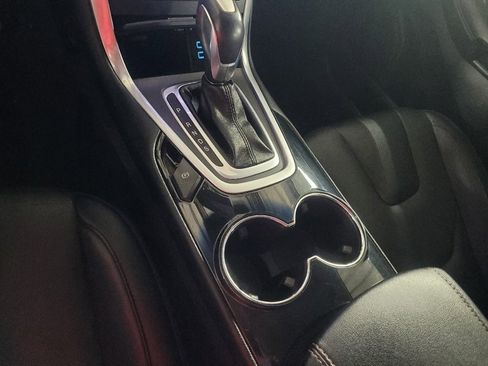 Used 2018 Ford Edge Titanium image 26