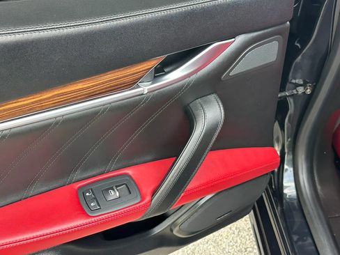 Used 2019 Maserati Ghibli S GranLusso AWD/4WD image 13