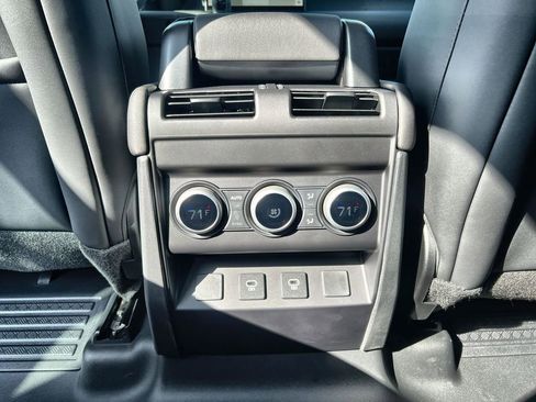 Used 2025 Land Rover Defender 110 S image 16