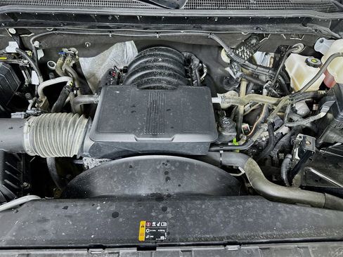 Used 2025 Chevrolet Silverado 2500 Custom w/ Custom Value Package image 9