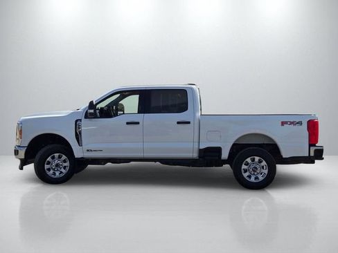 Used 2024 Ford F250 XLT w/ FX4 Off-Road Package AWD/4WD image 7