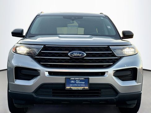 Certified 2023 Ford Explorer XLT w/ Class IV Trailer Tow Package image 17