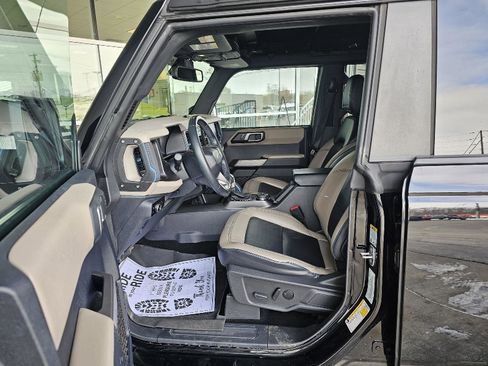 Used 2023 Ford Bronco Wildtrak image 20