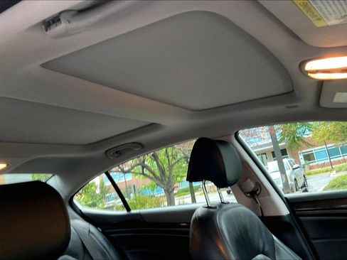 Used 2016 Kia Cadenza Premium FWD image 25