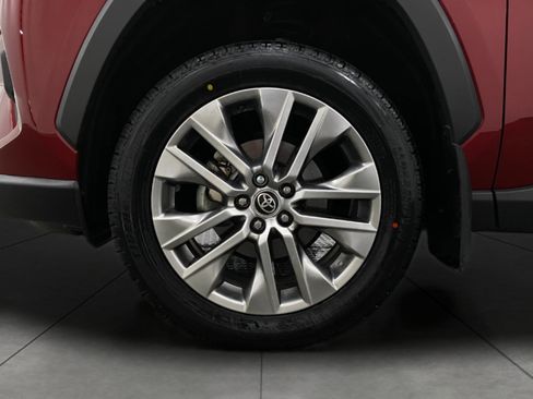 Used 2022 Toyota RAV4 XLE Premium AWD/4WD image 13