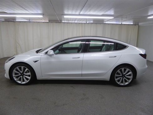 Used 2020 Tesla Model 3 Long Range image 4