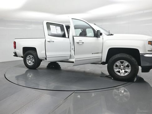 Used 2018 Chevrolet Silverado 1500 LT w/ All Star Edition RWD image 28