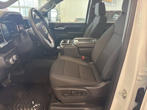 Used 2024 GMC Sierra 2500 SLE w/ SLE Convenience Package image 15