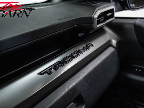 Used 2025 Toyota Tacoma TRD Off-Road image 42