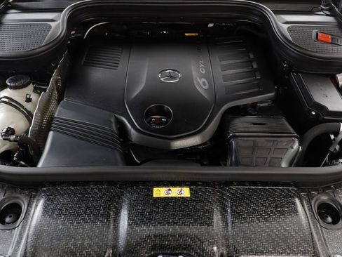 Used 2025 Mercedes-Benz GLS 450 4MATIC image 24