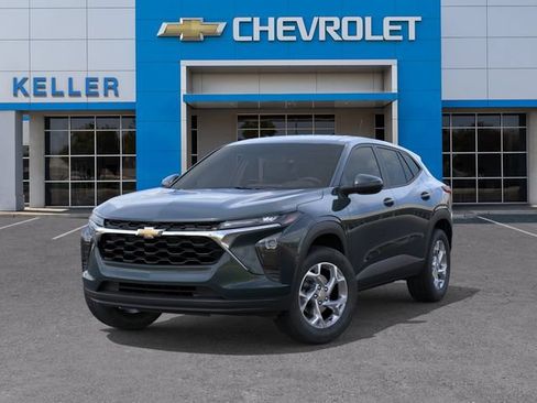 New 2026 Chevrolet Trax LS w/ LS Convenience Package FWD image 6