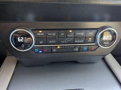 Used 2020 Ford Expedition XLT w/ Equipment Group 202A image 12