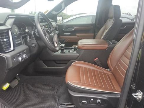 Used 2025 GMC Sierra 1500 Denali Ultimate AWD/4WD image 5