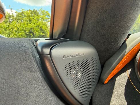 Used 2021 McLaren 720S Performance RWD image 33