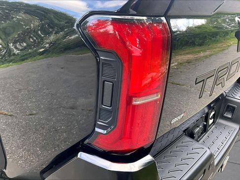 Certified 2025 Toyota Tacoma TRD Pro AWD/4WD image 27