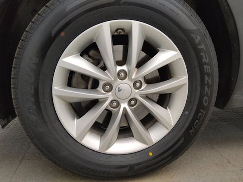Used 2017 Kia Sorento AWD image 31