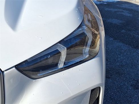 Used 2023 BMW X1 xDrive28i w/ Premium Package image 9