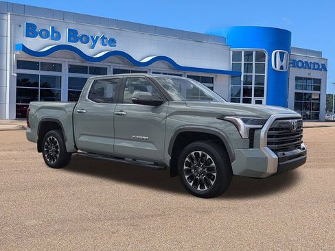 Used 2026 Toyota Tundra Limited w/ Power Package AWD/4WD image 3