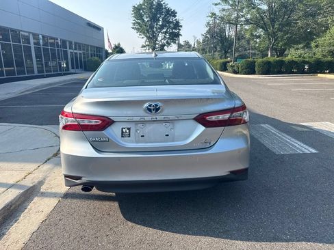 Used 2018 Toyota Camry XLE w/ Audio Package FWD image 3