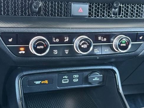 Used 2025 Honda CR-V EX image 17
