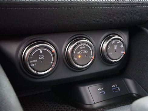 Used 2024 Nissan Z Sport image 19