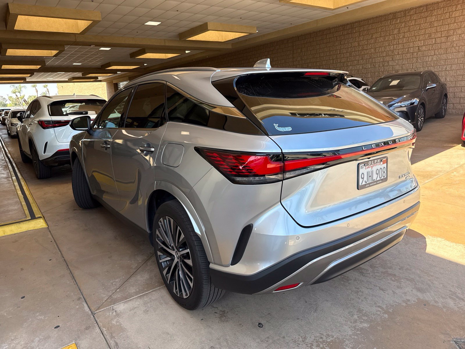 Used 2023 Lexus RX 350 Premium Plus w/ Cold Area Package AWD/4WD image 4