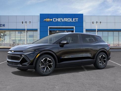 New 2026 Chevrolet Equinox EV LT image 2